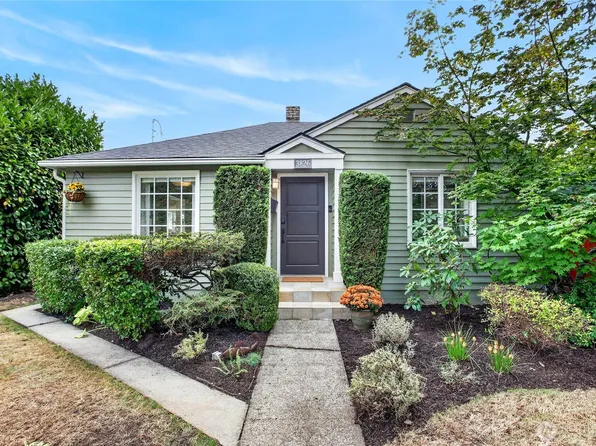 3826 Belvidere Avenue SW, Seattle, WA 98126