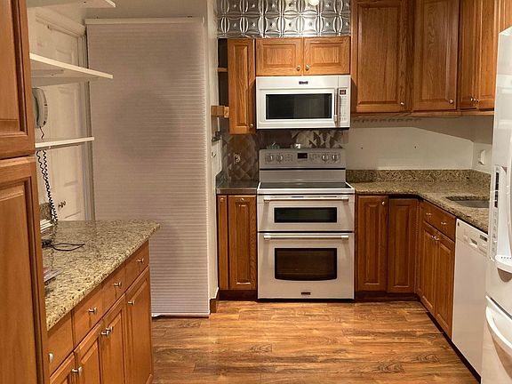 4th image of 3800 Powell Ln APT 1227