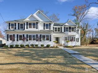 10 Beech Ln, Edison, NJ 08820