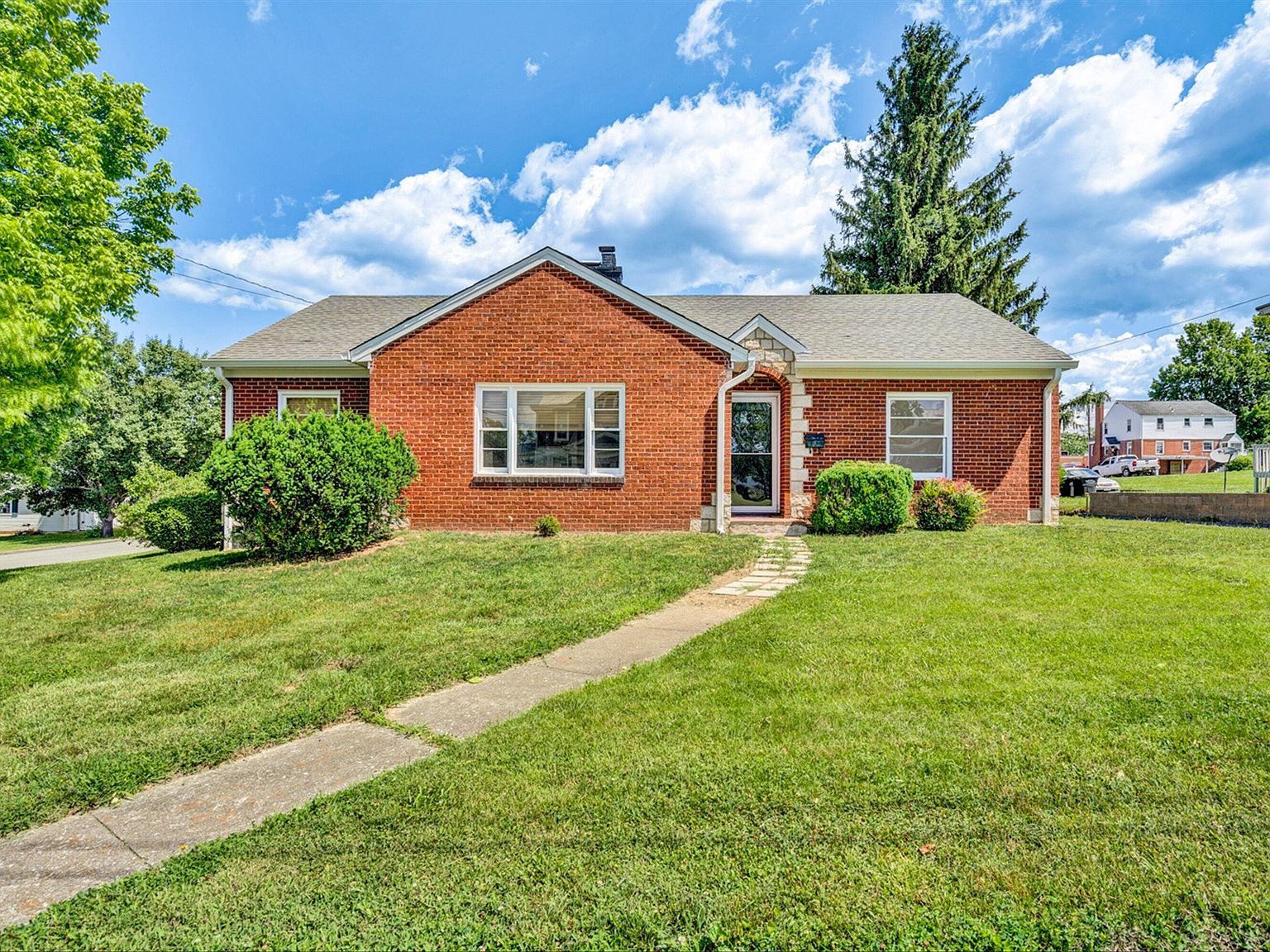 138 W Augusta Ave, Vinton, VA 24179 Zillow