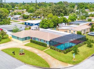 2308 S Wellesley Dr, Bradenton, FL 34207