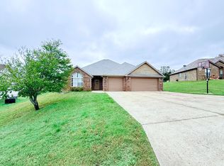 135 Caterpillar Ln, Branson, MO 65616