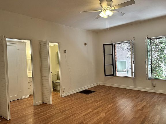 3rd image of 213 S Jackson St #109