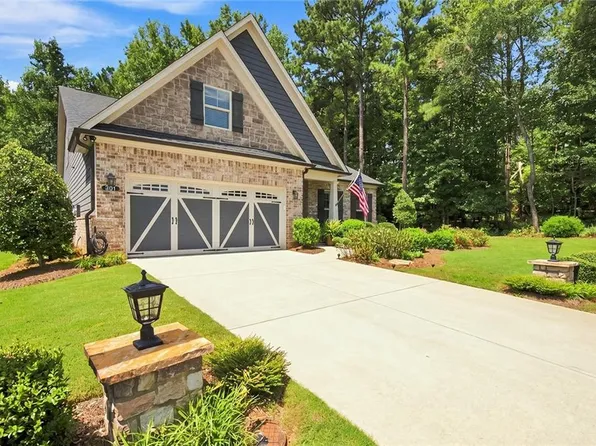 301 Ellington Dr, Canton, GA 30115