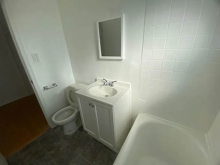 318 S Commonwealth Ave — Photo 21