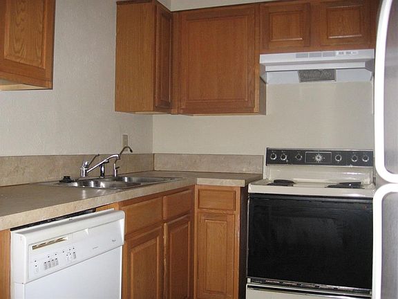 5th image of 11 Trails Pl APT B