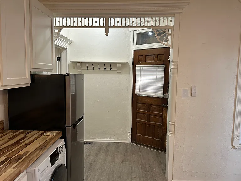 1843 Grove St #1-A — Photo 14