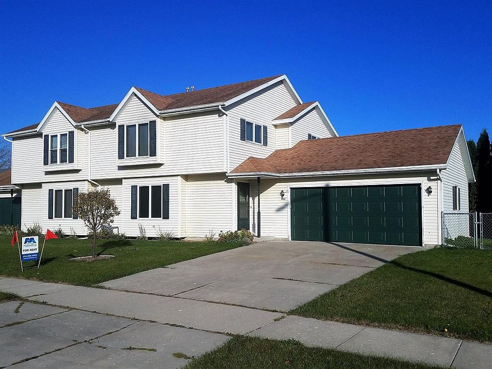 1st image of 884 James Ct