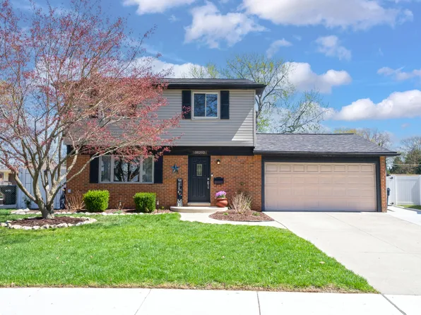 38202 Tottenham Rd, Sterling Heights, MI 48312