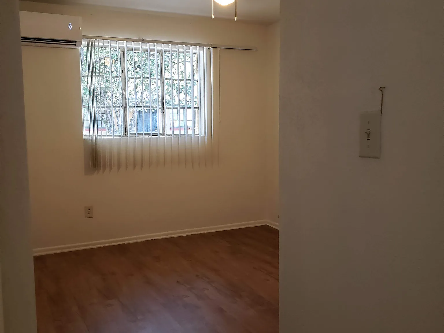 109 W Prince Rd — Photo 4
