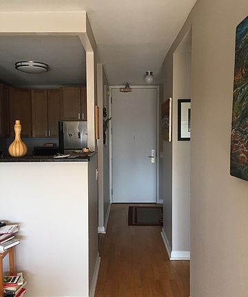 4th image of 4343 N Clarendon Ave APT 1612