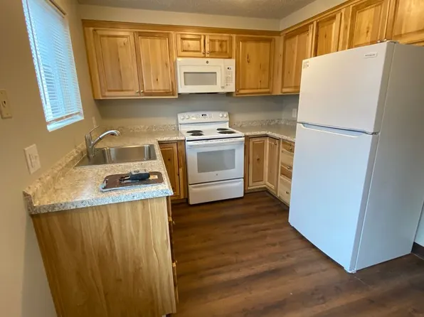 Deer St., 131 NW - 00131-DEER-00, 131 NW Deer St APT 13, Prineville, OR 97754