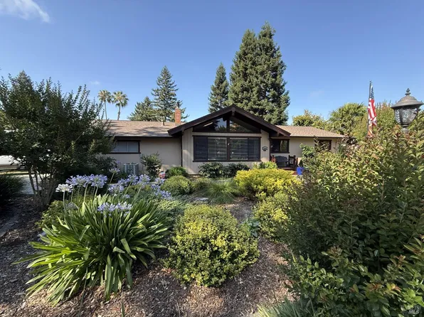 2049 W F Street, Napa, CA 94558