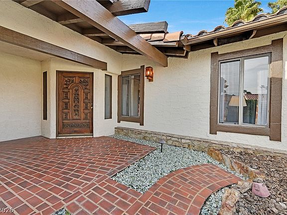 4th image of 3020 Calle De Laredo
