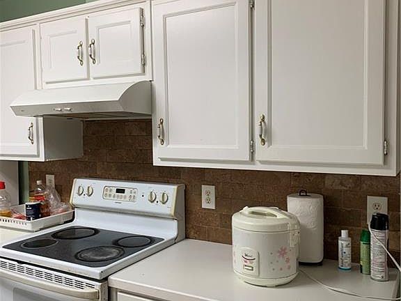 3rd image of 270 Oak Vista Ct