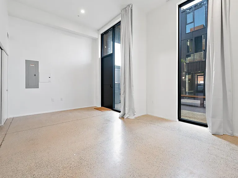 2323 2nd Ave S #1A — Photo 31