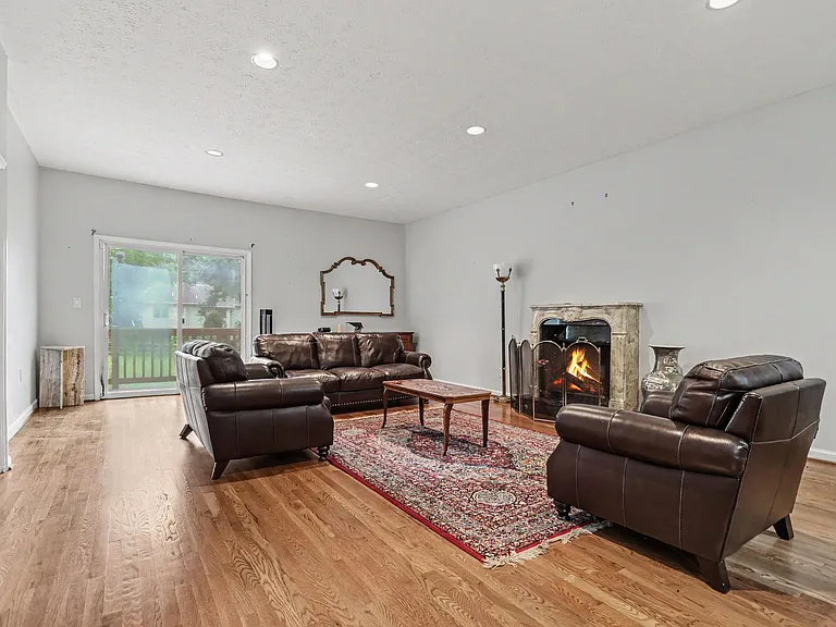 3695 Winters Hill Dr — Photo 5