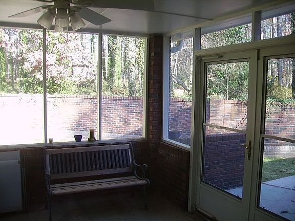 5th image of 1230 Brookside Dr NE