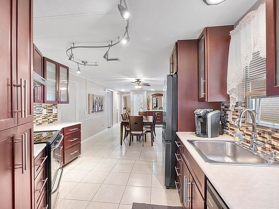 4th image of 5490 SW 32nd Terrace
