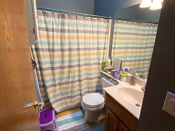 3rd image of 2119 N 152nd Cir