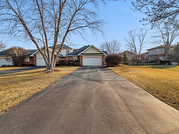 2nd image of 7685 Thistlewood Ln