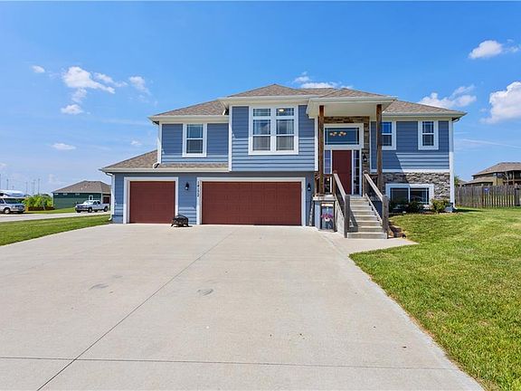 2nd image of 14172 Rockaway Ct