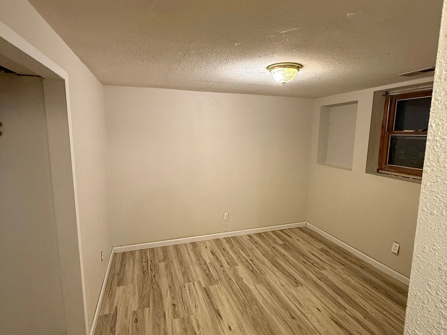 5 bed, 2.0 bath, 1650 sqft, $1,950 — Photo 4