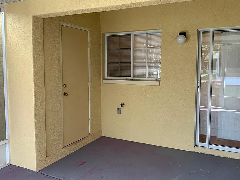 10819 Brickside Ct — Photo 15