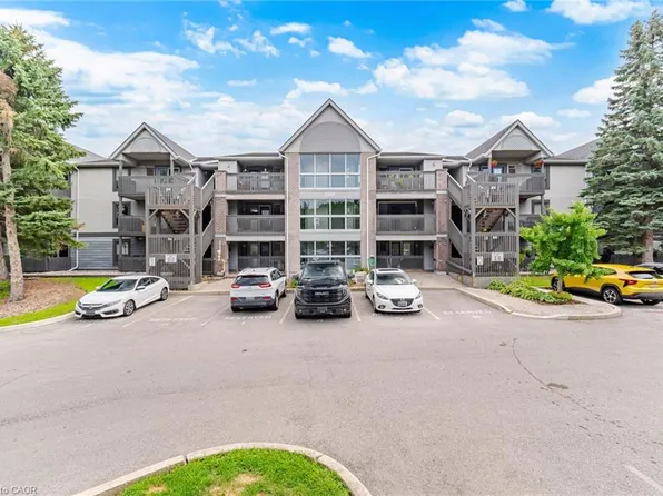 2020 Cleaver Ave #207, Burlington, ON L7M 4C2