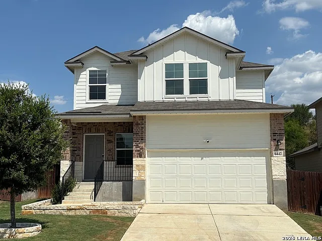 3 bed, 2.5 bath, 1858 sqft, $1,899 — Photo 1