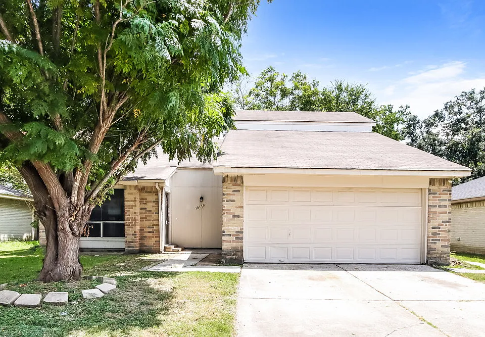 10618 Plum Lake Dr