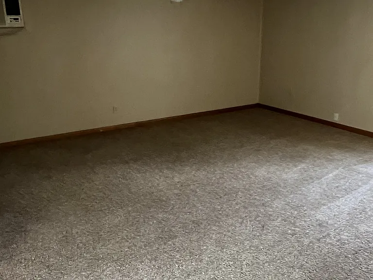 1019 Clay St — Photo 10