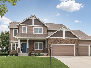 17146 Berkshire Pkwy, Clive, IA 50325