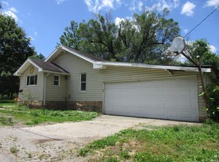 505 N Clay St, Robinson, IL 62454