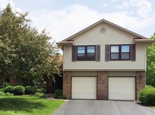 723 Minot Ct, Elk Grove Village, IL 60007