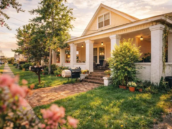 808 W 5th St, Laurel, MS 39440