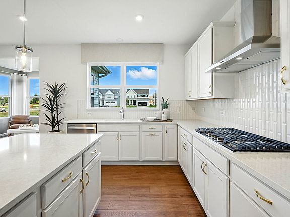 5th image of 3169 Moorehead Dr