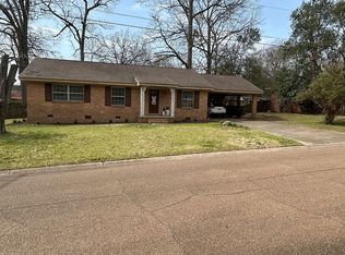 4 Oakhurst Dr, Natchez, MS 39120