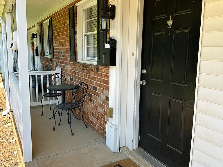 1344 Green Oaks Ln #M — Photo 2