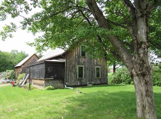 701 Bluff Rd, Newport, VT 05855