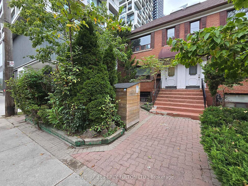 40 Hillsdale Ave E #40-B