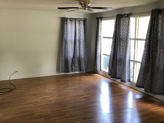 3rd image of 325 Minocqua St