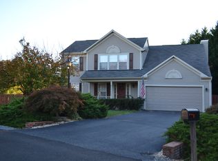 8 Puritan Pl, Stafford, VA 22554