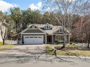 9711 Tree Farm Rd, Eden Prairie, MN 55347