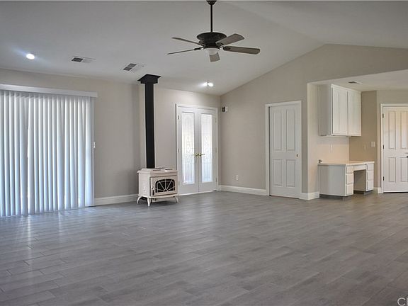 5th image of 3347 Herrod Ave