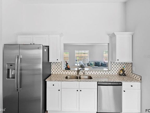 4th image of 7 Beacon Mill Ln