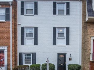 3881 Chain Bridge Rd, Fairfax, VA 22030