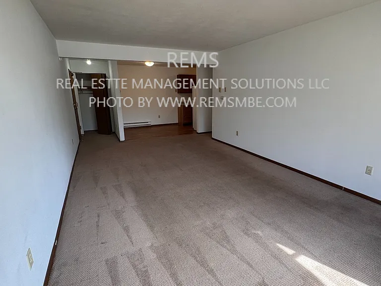 554 E Slifer St — Photo 8