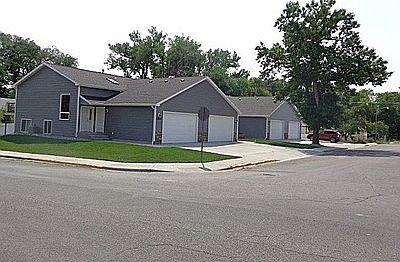 2nd image of 2208 North Pl