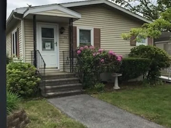 39 Castle Rd #149, Attleboro, MA 02703